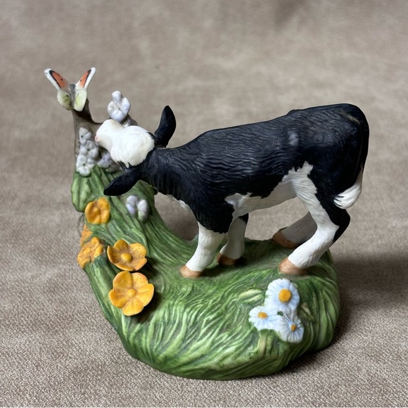 Vtg Cow Holstein Cow Calf
Figure by Peter Barrett Franklin Mint Porcelain - Picture 4 of 6